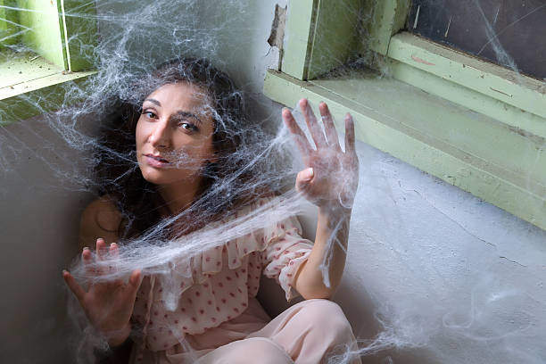 Removing Cobwebs In a Dream: Spiritual Meaning